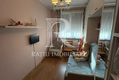Apartament cu 3 camere decomandat în Decebal
