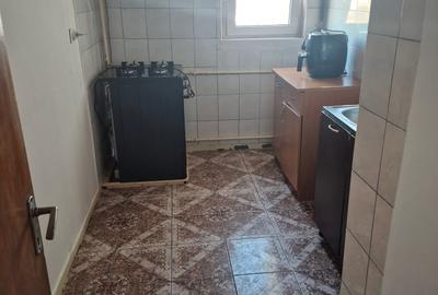 Apartament cu 3 camere semidecomandat în Giulești - 6