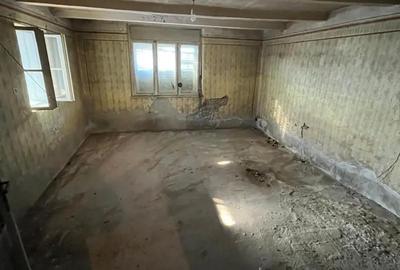 Casă cu 3 camere în Central