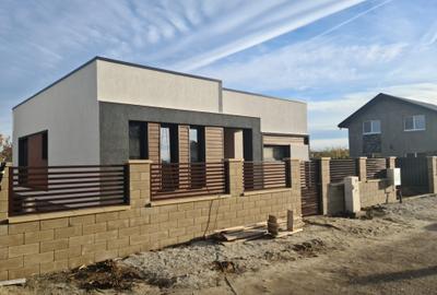 Casă individuală cu 4 camere cu Teren 400 Mp în Berceni - 1