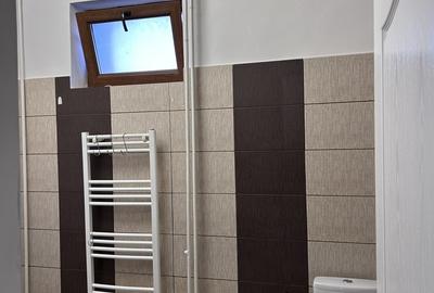 Casă cu 5 camere cu Teren 200 Mp în Central - 4