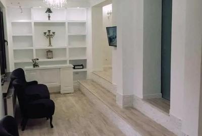 Inchiriez camera in salon - 5