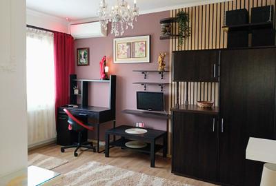 Garsonieră în Titan - 2