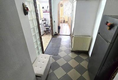 Apartament cu 3 camere în Micro 15 - 6
