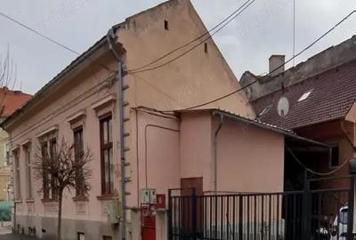 Spațiu comercial, de 213 mp, în Central