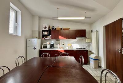 Vila  de inchiriat 11 camere  D+P+2 Timpuri noi 12 locuri de parcare 500 mp util - 12