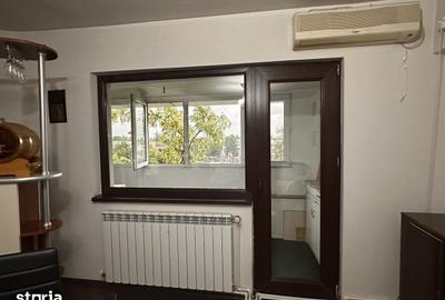 Apartament cu 4 camere decomandat în Central - 2