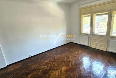 Apartament cu 6 camere decomandat în Central - 4