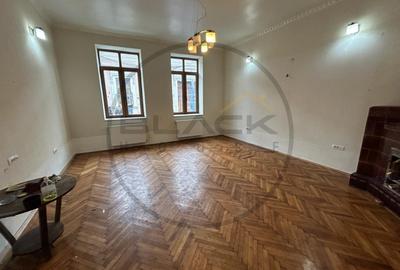 Spațiu comercial, de 200 mp, în Central - 6