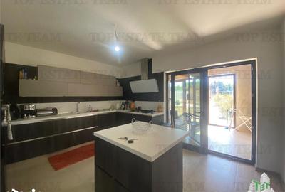 Casă cu 4 camere cu Teren 1045 Mp în Albești - 3