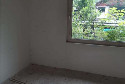 Casă cu Teren 552 Mp în Băiuț - 4