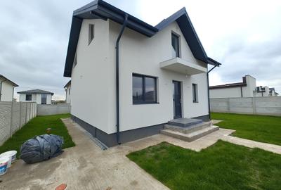 Casă P+E modernă  -  3 dormitoare  -  2 băi  -  347 mp teren - 2