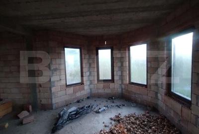 Casă cu 4 camere cu Teren 861 Mp în Central - 8