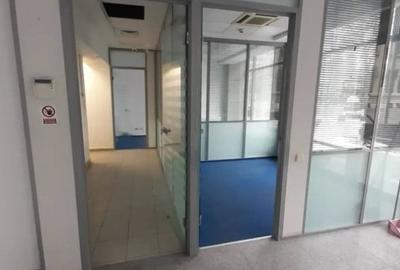 Spațiu comercial, de 126 mp, în Central - 3