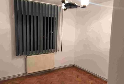 Apartament cu 4 camere decomandat în Central - 8