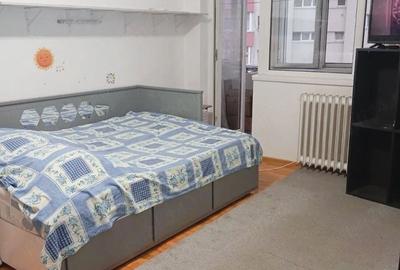 Apartament cu 2 camere semidecomandat, mobilat în Alexandru Obregia