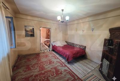 Casă cu 4 camere cu Teren 1300 Mp în Central