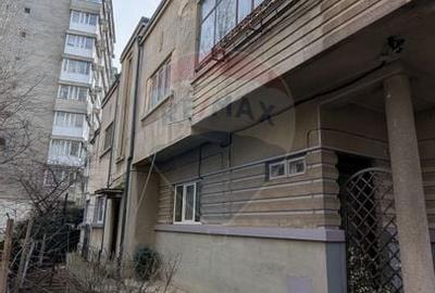 Casă cu 11 camere cu Teren 330 Mp în Iancului - 48