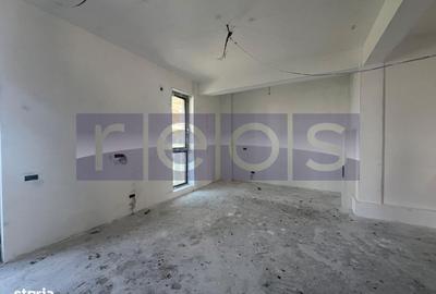 Spațiu comercial, de 65 mp, în Titan - 1