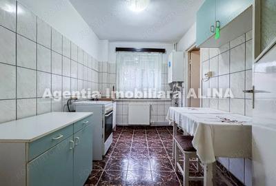 Apartament cu 2 camere decomandat în Minerul - 8
