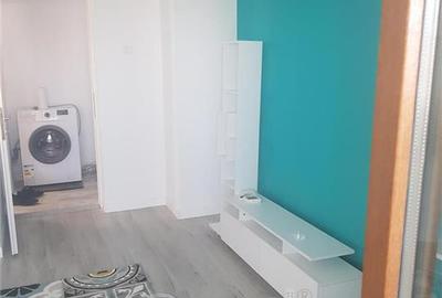 Garsonieră decomandată în Nicolina