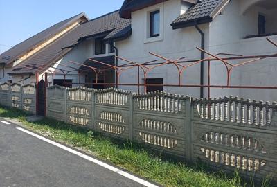 Casă cu 4 camere în Bălțați - 1