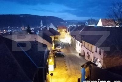 Casă cu 4 camere cu Teren 100 Mp în Central - 9
