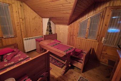 Casă cu 4 camere în Eșelnița - 2