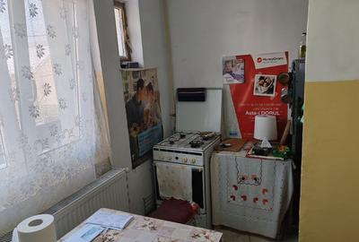 Pantelimon centru , langa Scoala - 4