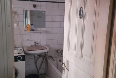 Casă cu 6 camere cu Teren 394 Mp în Central - 9