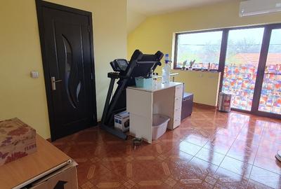 Casă individuală cu 5 camere, teren 526mp, 2 fronturi, direct de la proprietar - 12