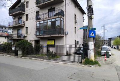 Apartament cu 2 camere decomandat în Fundeni