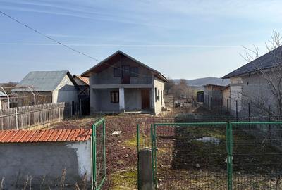 Casă individuală cu 3 camere cu Teren 1000 Mp în Bulzești - 1