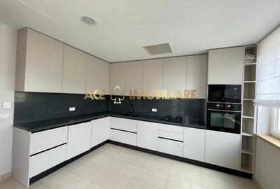 Apartament cu 4 camere decomandat, mobilat în Herăstrău