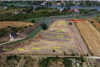 Teren Construcții intravilan de 1300 mp, în Vlădiceasca - 1