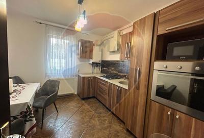 Apartament cu 2 camere decomandat, mobilat în Tractorul - 13