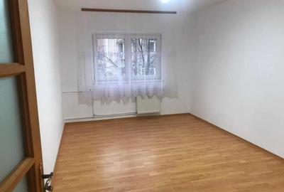 Apartament cu 2 Camere Decomandate - etaj 2 Zona Burdujeni - 3