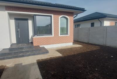 Casă individuală cu 4 camere cu Canalizare în Dragomirești-Deal - 4