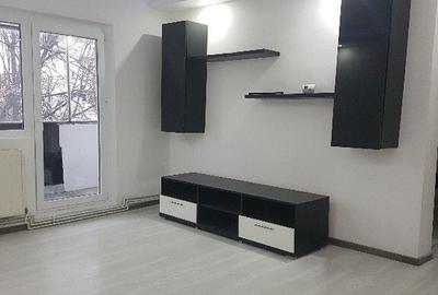 Apartament trei camere, semimobilat, renovat frumos, etaj 3, Mioritei - 5