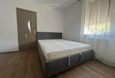 Apartament cu 2 camere decomandat în Micro 4 - 7