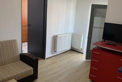 Apartament cu 2 camere decomandat în Micro 6 - 1