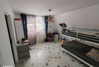 Casă cu 5 camere cu Teren 3700 Mp în Șoimuș - 4