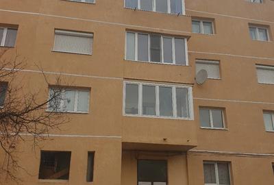 Apartament cu 3 camere decomandat în Central - 2
