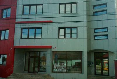 Spațiu comercial, de 250 mp, în Central - 5