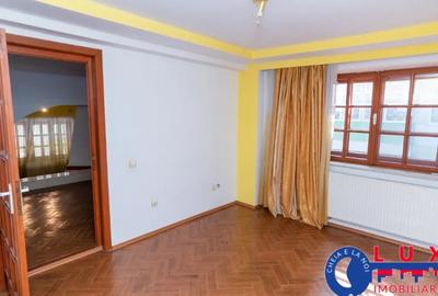 Casă cu 4 camere cu Teren 110 Mp în Central - 4