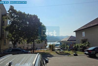 Casă cu 6 camere cu Canalizare în Central - 1