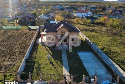 Casă cu 5 camere cu Teren 1019 Mp în Bistrița Lac