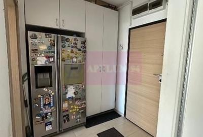 Apartament cu 2 camere semidecomandat, mobilat în Băneasa