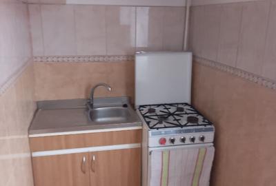 Vand apartament in Piatra Neamt, zona ITM-scoala 2, 3 camere - 4