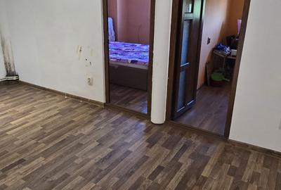 Apartament cu 3 camere decomandat în Bariera Vâlcii - 3